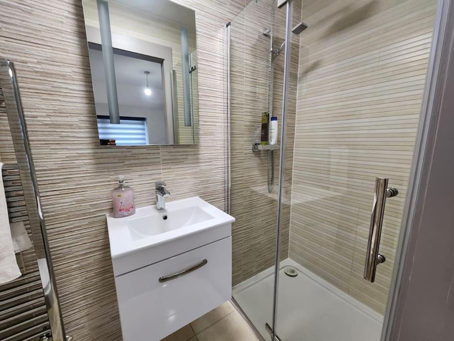 Horizon House, Modern 2-Bedroom Flat 2, Parking, Netflix, Οξφόρδη Εξωτερικό φωτογραφία